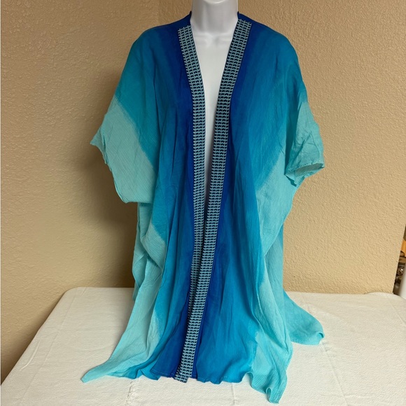 Chico's Tops - 4/$15 Chico's Vibrant Blue Kimono